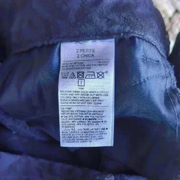 Old Navy Floral Patterned Navy Pants - Picture 5 of 7